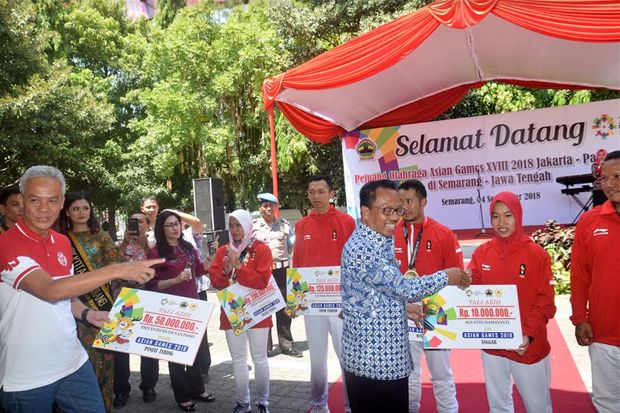 Atlet Jateng Peraih Medali Asian Games Diarak Keliling Kota Semarang