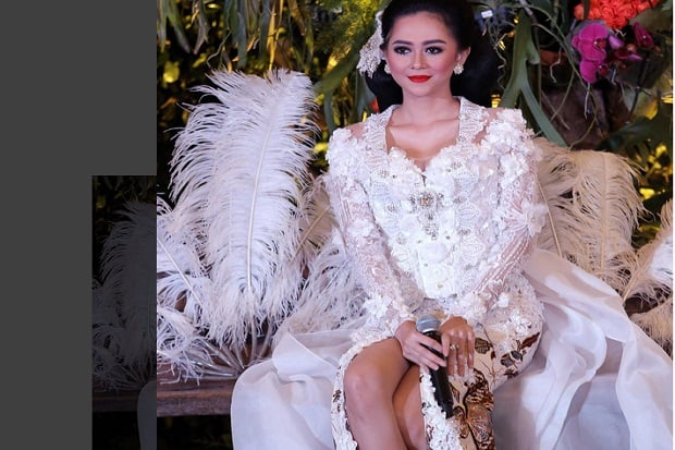 Hari Batik Nasional, ShaheeR Sheikh Bangga Pakai Baju Batik