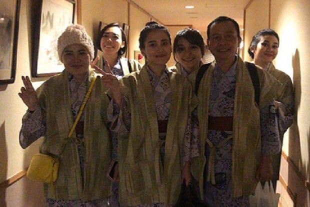 Yuk, Intip Keseruan Liburan Ayu Ting Ting di Jepang