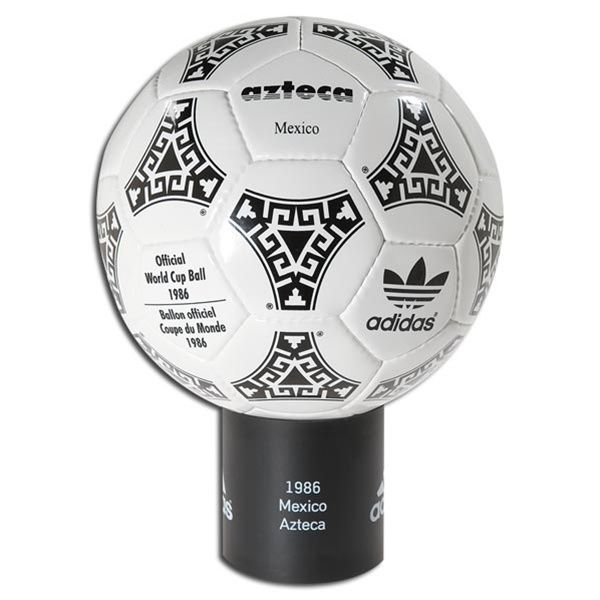 Bola Piala Dunia 2018 Tuai Kritik