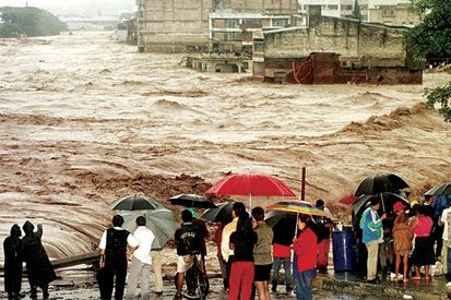 10 Badai Perusak dalam Sejarah Dunia