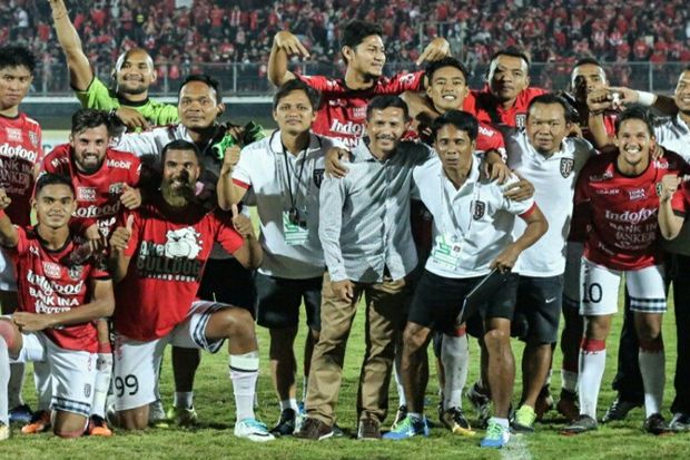 Djadjang Nurjaman Kunjungi Bali United, Ada Apa?