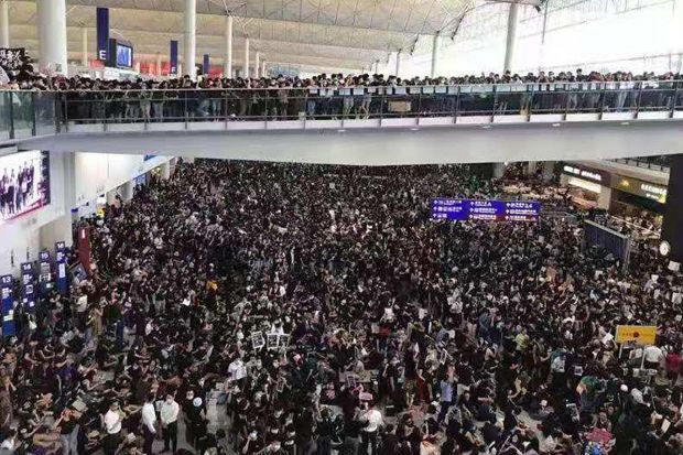 7 Deretan Gerakan Demonstrasi Besar-besaran di Hong Kong
