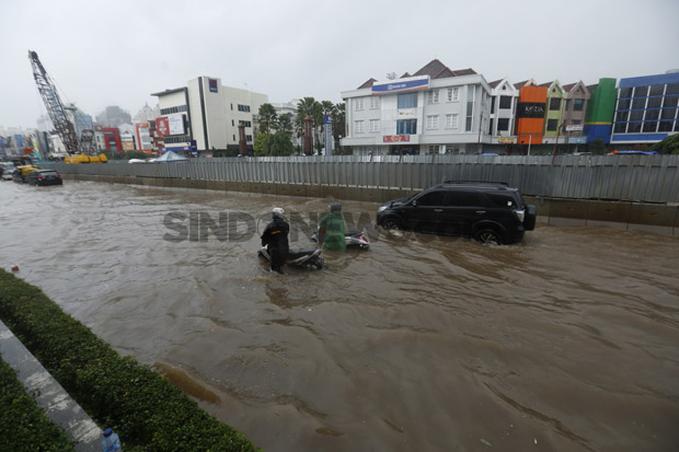 Jakarta Dikepung Banjir, Anies: Kita Monitor Terus Kok