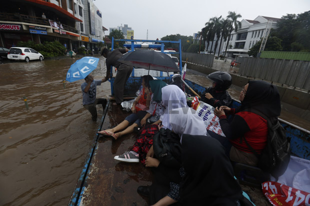 Jakarta Dikepung Banjir, Anies: Kita Monitor Terus Kok