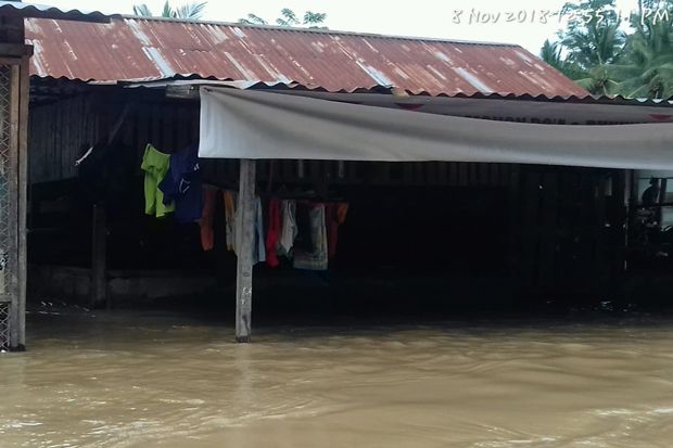 Banjir Mandailing Natal Sebabkan Satu Orang Tewas dan 77 Rumah Hanyut