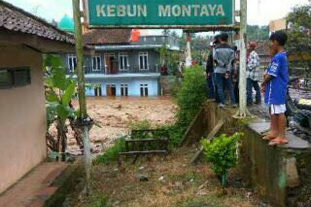Banjir Bandang Terjang Bandung Barat