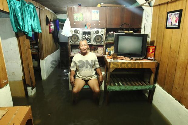 Drainase Buruk, Puluhan Rumah di Jatipadang Terendam Banjir