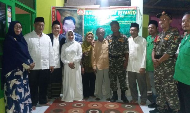 Malam Tahun Baru, Wali Kota Ita Kunjungi Keluarga Banser Riyanto