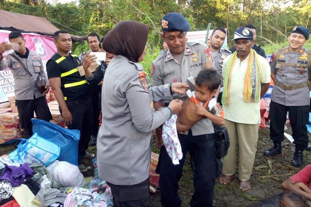 Cegah Kelaparan Berlanjut, Polri Kirim Bantuan Sembako ke Seram