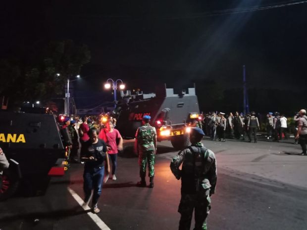 Penjemput Habib Bahar dan Ormas Nyaris Bentrok di Depan Bandara