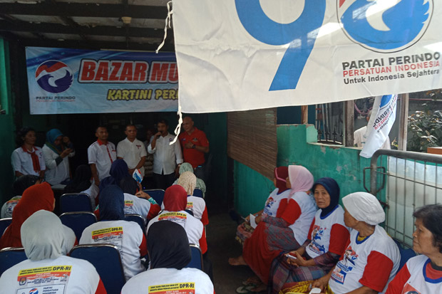 Warga Bekasi Antusias Serbu Bazar Kartini Perindo di Margajaya