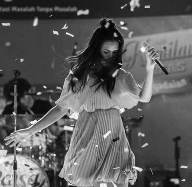 12 Artis Semarakkan Penyerahan Hadiah Kemilau Emas Pegadaian