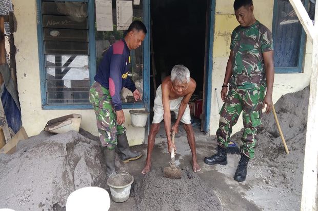 Kodim 0733 BS/Smg Bedah Rumah Janda di Sawah Besar