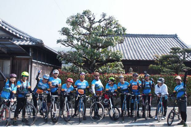 Bersepeda 63 Km, Dua Mantan Menteri Promosi Wisata RI di Jepang