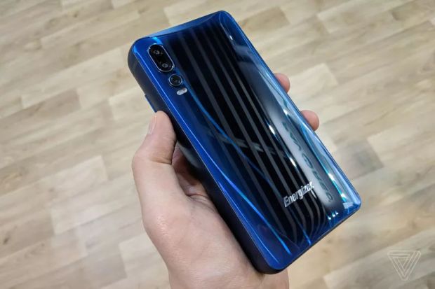 Punya Baterai 18.000 mAh, Ponsel Ini Harus Diisi Ulang Daya Selama 9 Jam