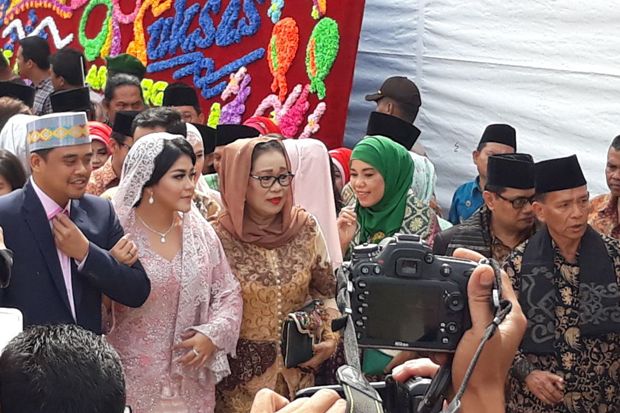 Kahiyang Ayu Resmi Bermarga Siregar