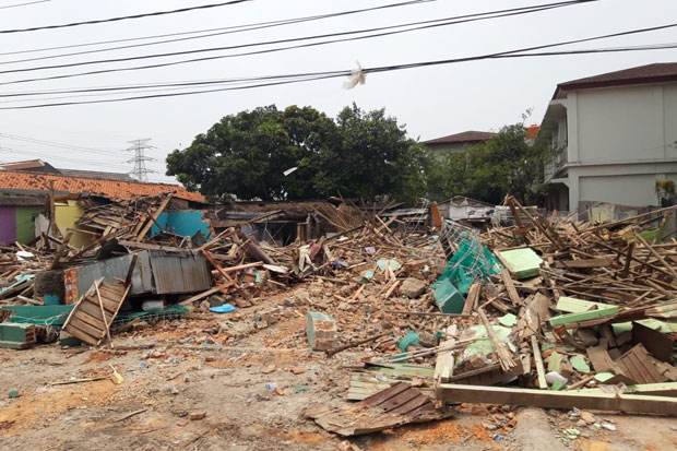 Penggusuran Rumah Tinggal di Batu Ceper, Warga-Petugas Saling Pukul