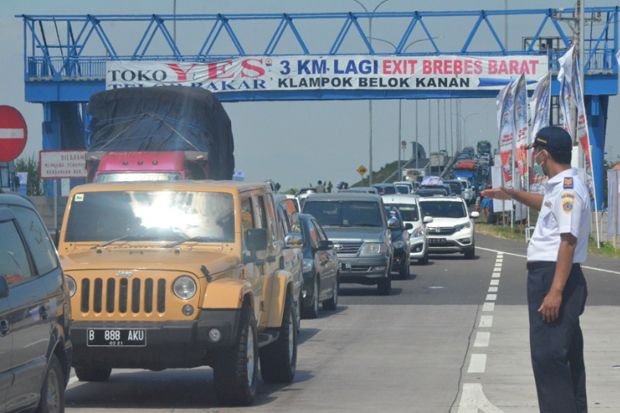 Arus Kendaraan di Brexit dan Pantura Mulai Padat