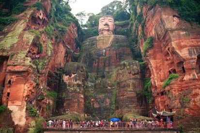 Terdapat di Berbagai Negara, Monumen Aneh Tapi Indah