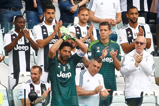 Air Mata Buffon di Laga Perpisahan