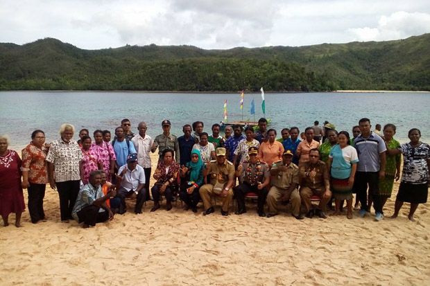 Membangun Tanah Leluhur Bupati Raja Ampat Blusukan ke Kampung-Kampung