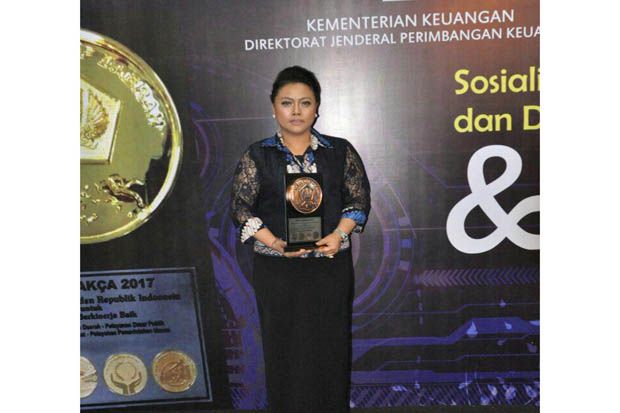 Bupati Tabanan Raih Penghargaan Dana Rakca Award 2017