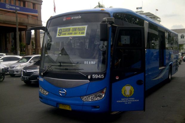 Naik Bus Damri di Bandung Diisi Tausyiah Para Dai