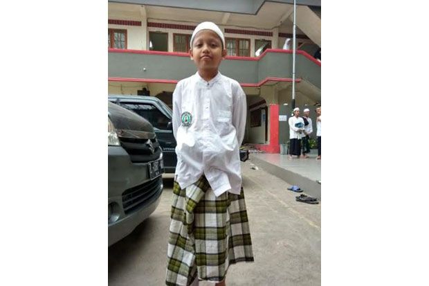Keseharian Bocah 11 Tahun yang Mantap Jadi Mualaf di Ponpes