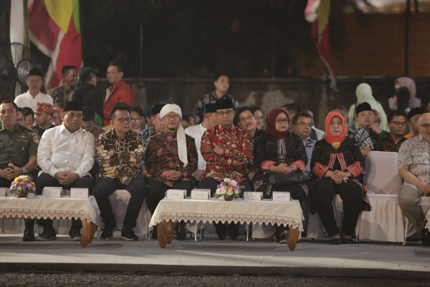 Hujan Tak Surutkan Semangat Warga Sambut Tahun Baru di CFN Thamrin