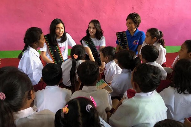 Chelsea Islan Dukung Budaya Membaca di Daerah Terpencil