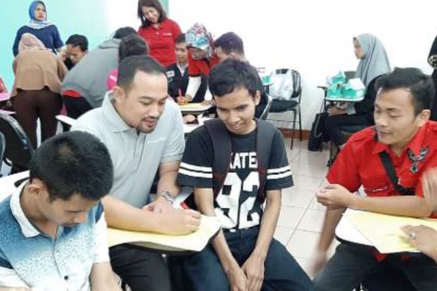 Chubb Life Beri Bantuan Modal dan Pelatihan kepada Kaum Disabilitas