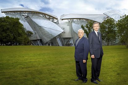 Aset CEO Louis Vuitton: dari Villa, Kastil, hingga Pulau Pribadi