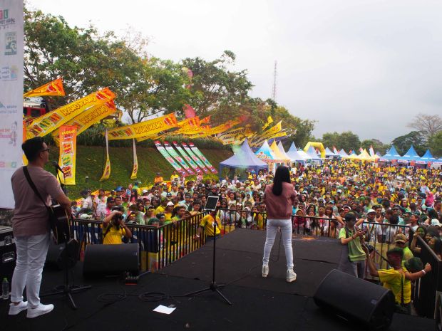 MNC Play Lebih Dekat dengan Komunitas Lari di Colour Fun Jawa Timur Park 2