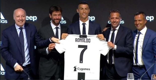 Juventus Resmi Perkenalkan Cristiano Ronaldo sebagai Pemain Baru
