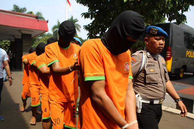 Lima Pelaku Pencurian Modus Gembos Ban Diringkus di Bogor