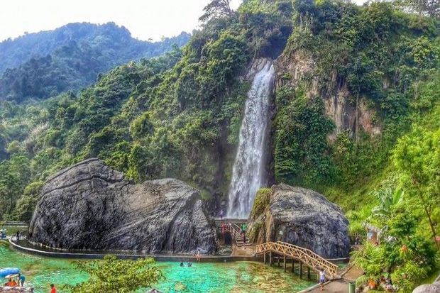 Yuk, Basah-basahan sambil Menikmati Kecantikan 8 Curug di Bogor