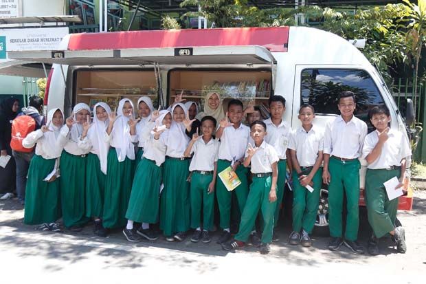 Tak Hanya Membaca, Mobil KaCa UMM Juga Gali Potensi Siswa