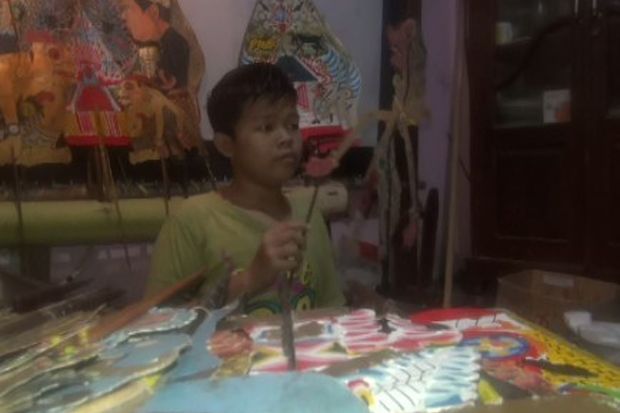 Aldo Mukti Wibowo, Biayai Sekolah dari Honor Mendalang