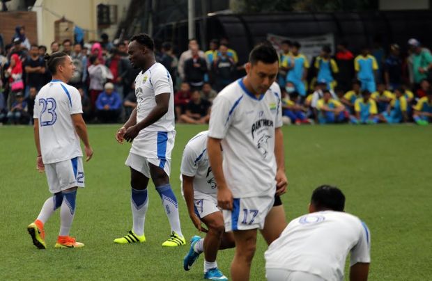 Penampakan Michael Essien di Latihan Perdana Bersama Persib Bandung