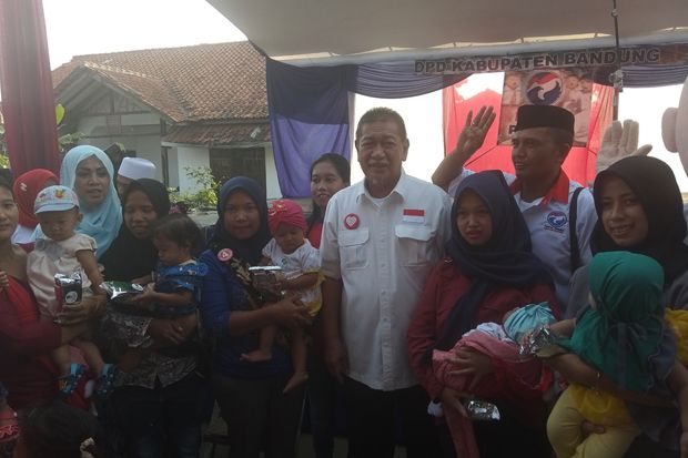 250 Paket Beras Kartini Perindo Diserbu Warga Cilampeni