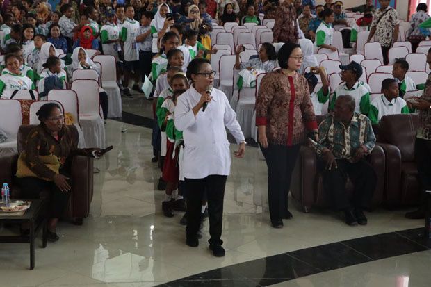 Menteri Yohana Deklarasikan Raja Ampat sebagai Kota Layak Anak