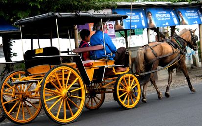 Angkutan Umum Khas Indonesia, Bertenaga Kuda hingga Manusia