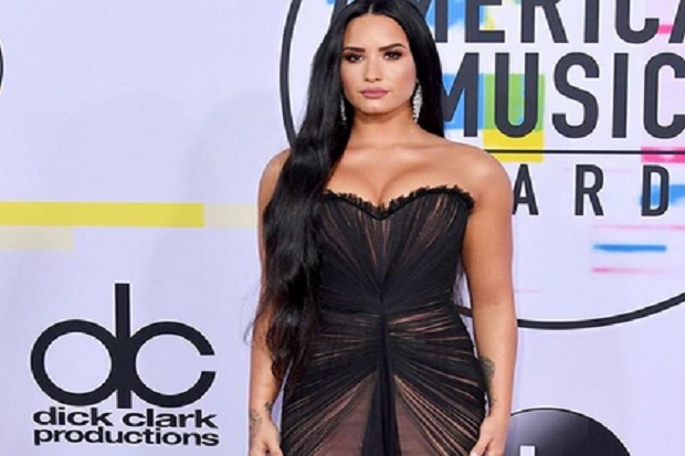 Demi Lovato Bantu Ibunya Mengatasi Masalah Kesehatan Mental