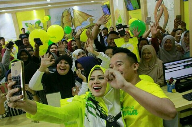 Keluarga Jadi Kekuatan Denny Cagur Dalam Dunia Hiburan dan Bisnis