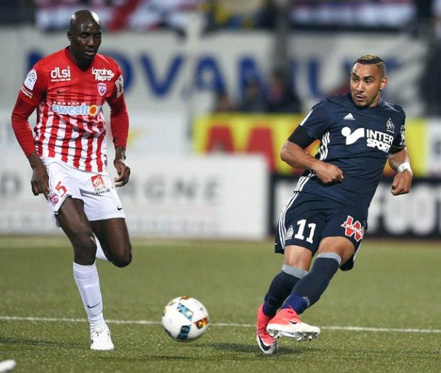 Dimitri Payet (kanan-Marseille) ketika ditahan imbang tuan rumah Nancy. (Foto-sport.fr)