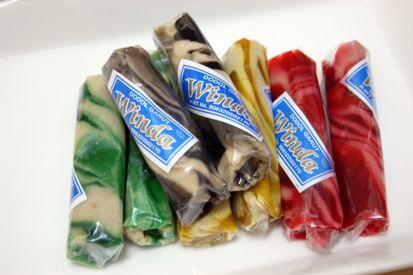 10 Oleh-Oleh Makanan Khas Indonesia Paling Populer
