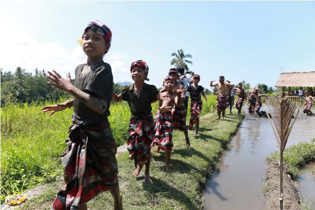 Bupati Suwirta Minta Objek Desa Wisata Dikembangkan