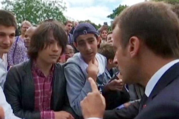 Marahi Remaja, Emmanuel Macron: Panggil Saya Pak Presiden