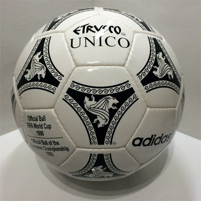 Bola Piala Dunia 2018 Tuai Kritik